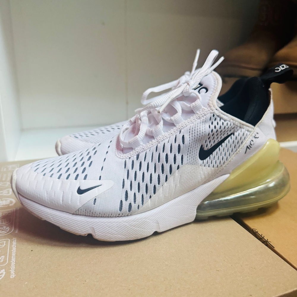Nike Air Max 270 Sneakers